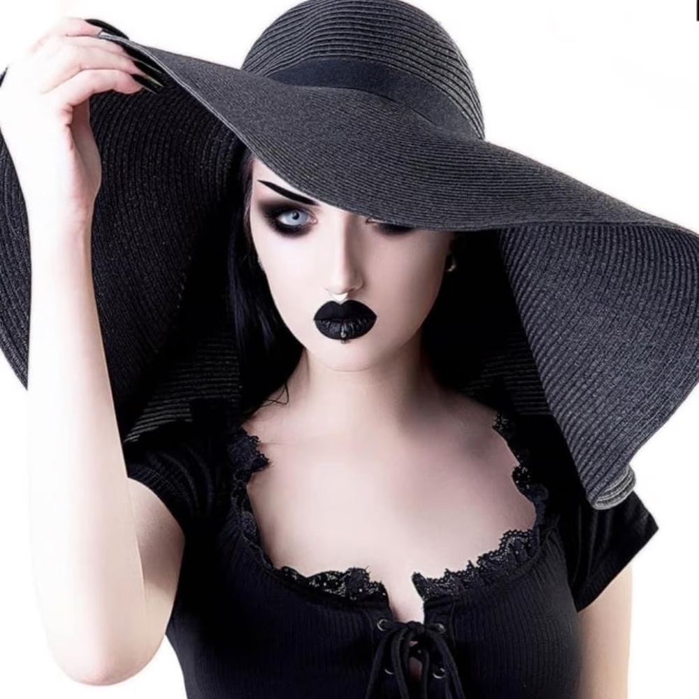Killstar orbit hat/ target black and white sun hat